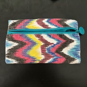 To dye travel Ipsy bag